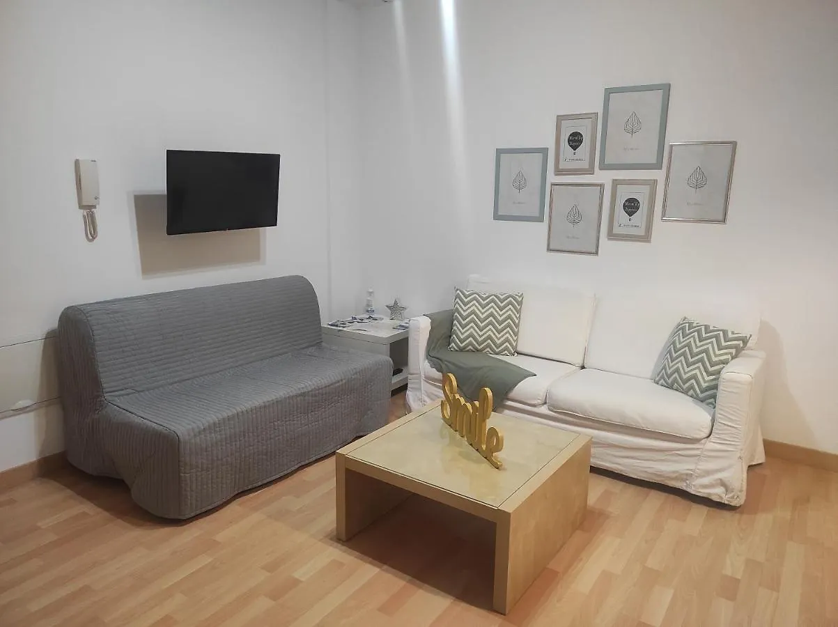 Apartamento Amplio estudio en centro y playa Victoria 13 Málaga