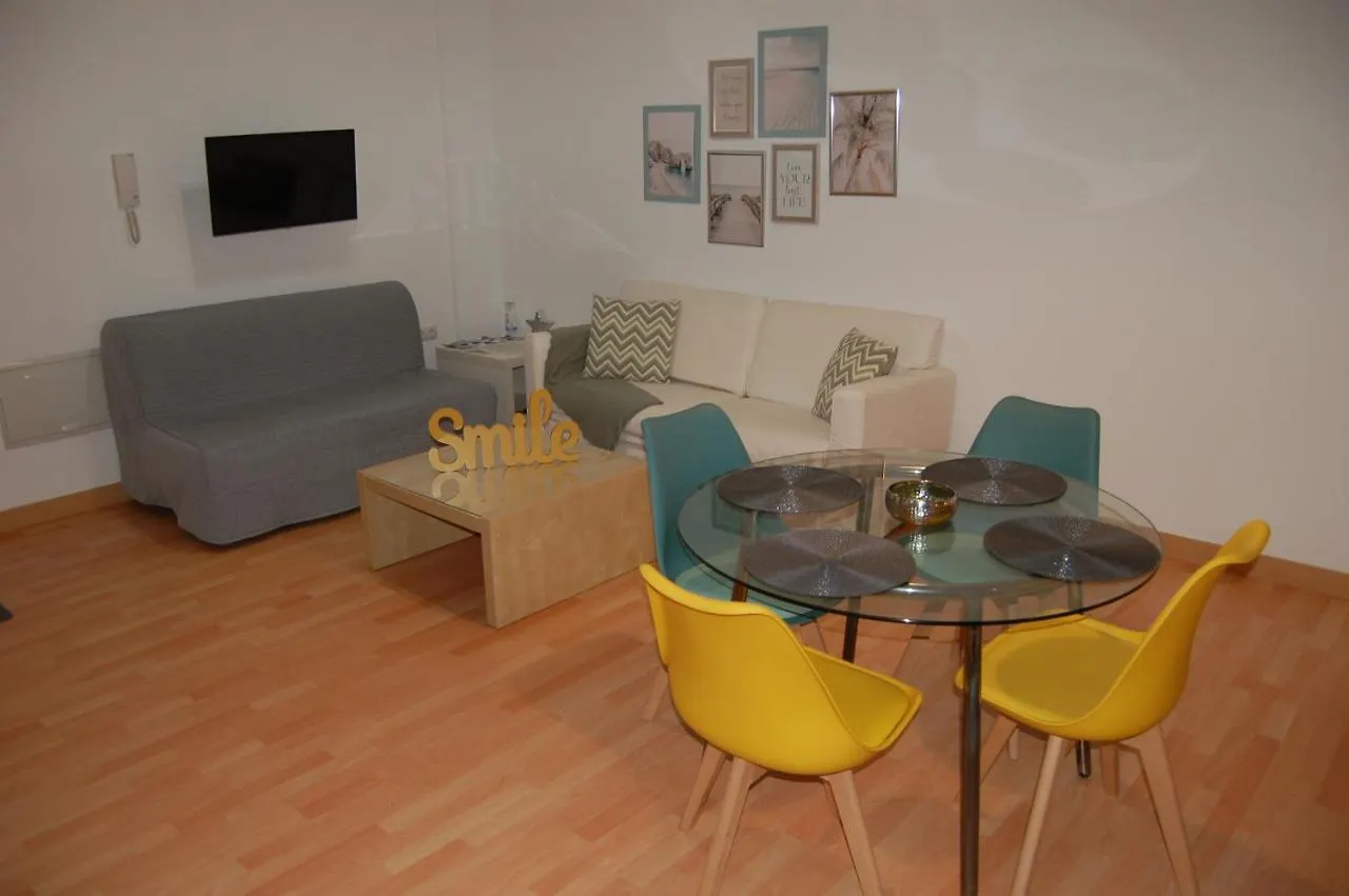 Apartamento Amplio estudio en centro y playa Victoria 13 Málaga